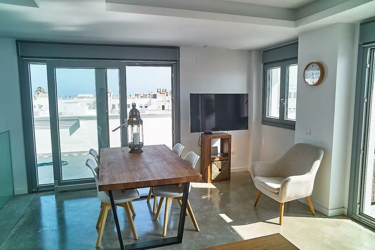 Fabulous Penthouse Downtown Tarifa, Maestro Apartments